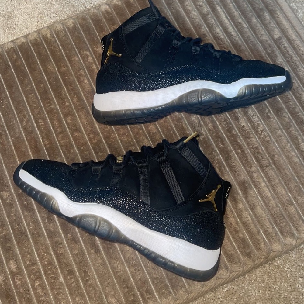 COPY - AIR JORDAN 11 RETRO PREM HC HEIRESS BLACK STINGRAY !!!